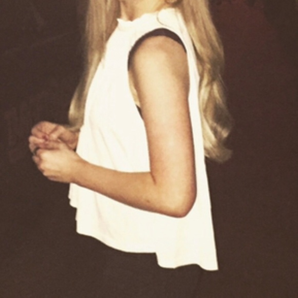 Flowy cream top
